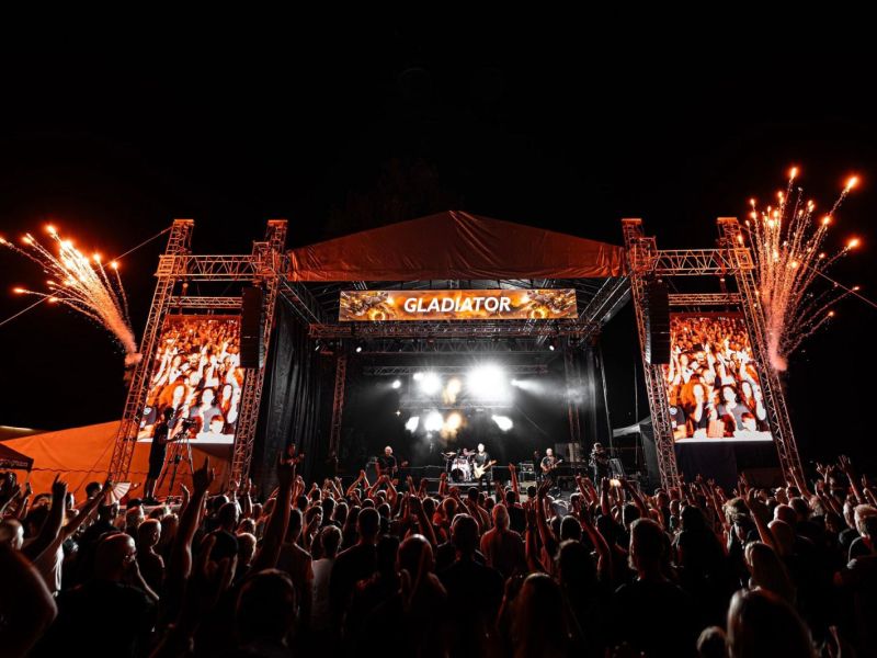 Pódiové míny na Zraze motorkárov